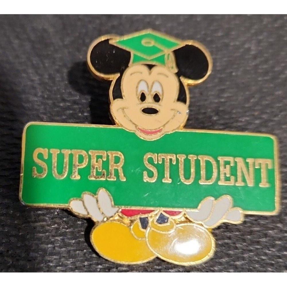 Vintage Disney Pin Super Student Award Mickey Mouse Graduation Cap 2001 6442